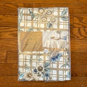 Cottage floral plaid laminate tablecloth